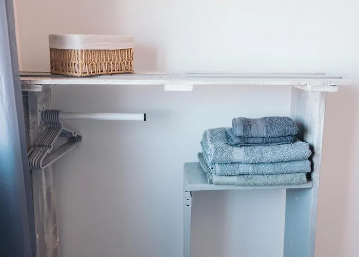 Costanova Surfhouse Alloggio per agriturismo *