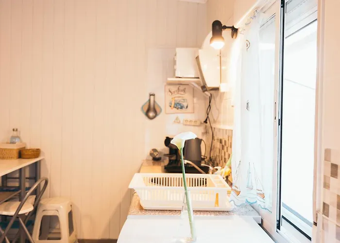 Costanova Surfhouse *