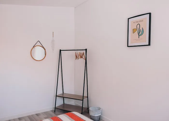 Costanova Surfhouse Alloggio per agriturismo *